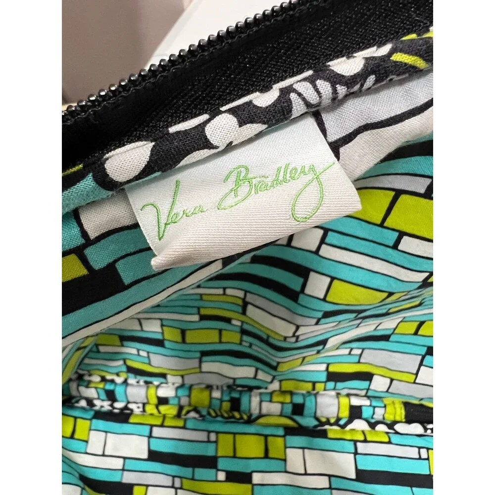Vera Bradley Island Blooms Padded Laptop Sleeve Zipper Closure Pocket Inside